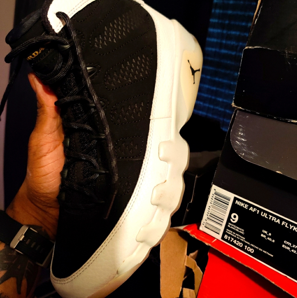 Jordan Retro 9